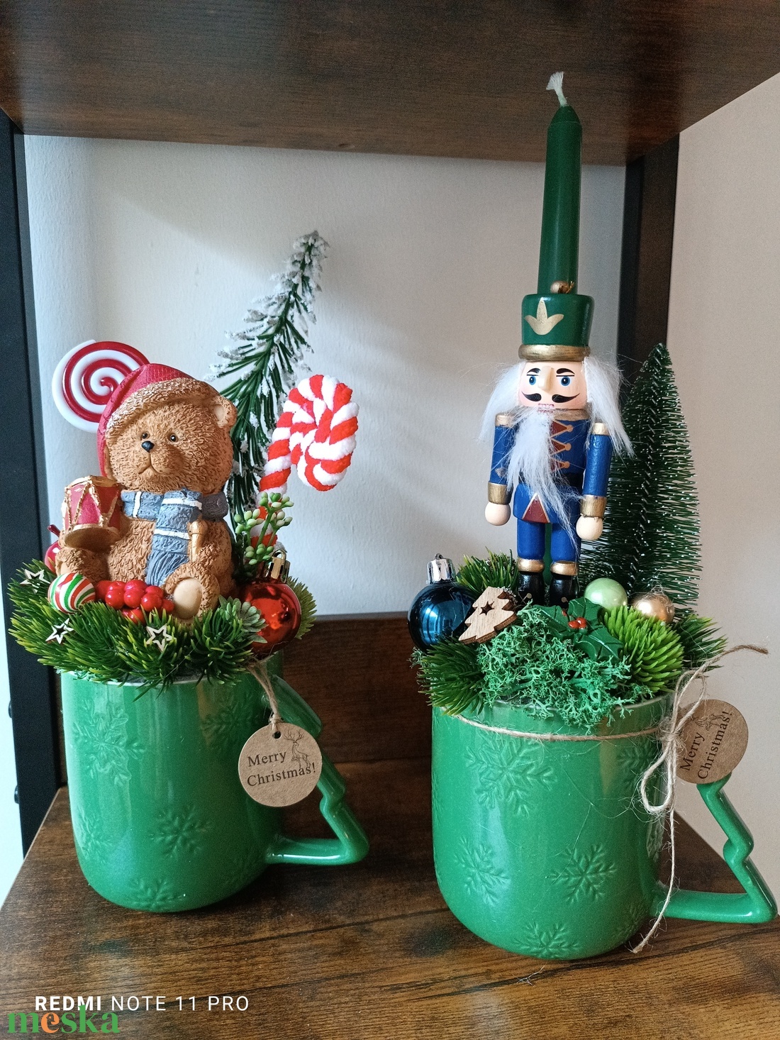 Karácsonyi bögrés dekor - karácsony - karácsonyi lakásdekoráció - ünnepi asztaldekoráció - Meska.hu