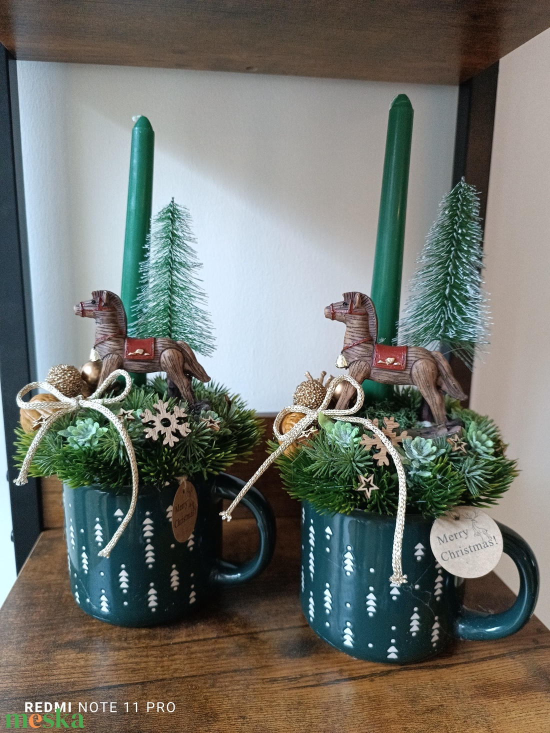 Karácsonyi díszek bögrében - karácsony - karácsonyi lakásdekoráció - ünnepi asztaldekoráció - Meska.hu