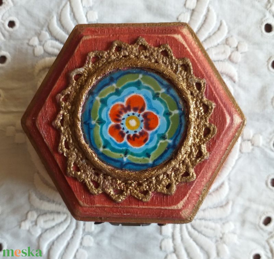 Mandala - tűzzománc betétes ékszerdobozka - ékszer - ékszertartó - ékszerdoboz - Meska.hu Mandala - tűzzománc betétes ékszerdobozka - ékszer - ékszertartó - ékszerdoboz - Meska.hu