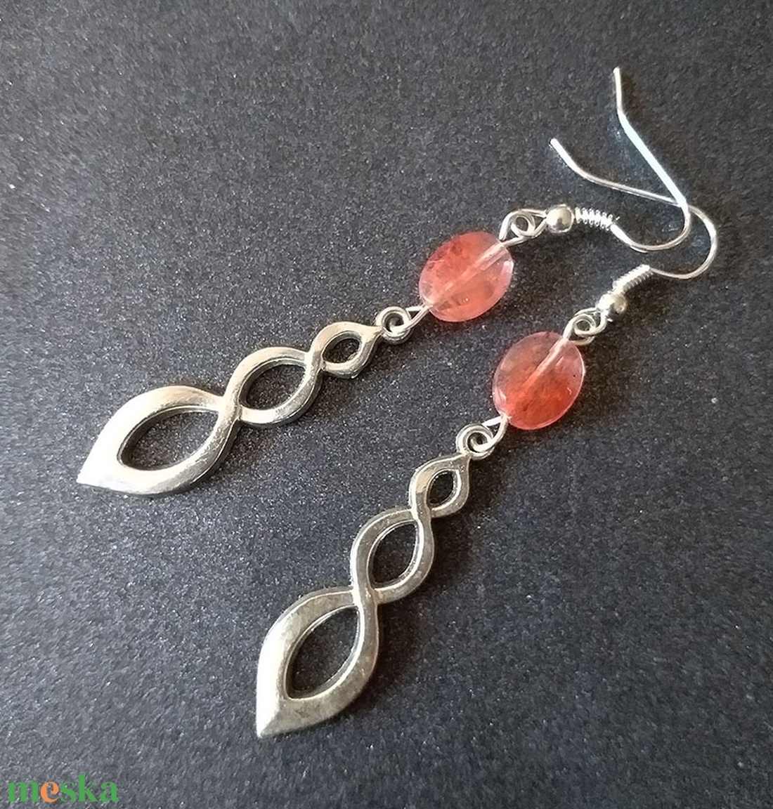 Végtelen - eperkvarc fülbevaló - ékszer - fülbevaló - lógó fülbevaló - Meska.hu