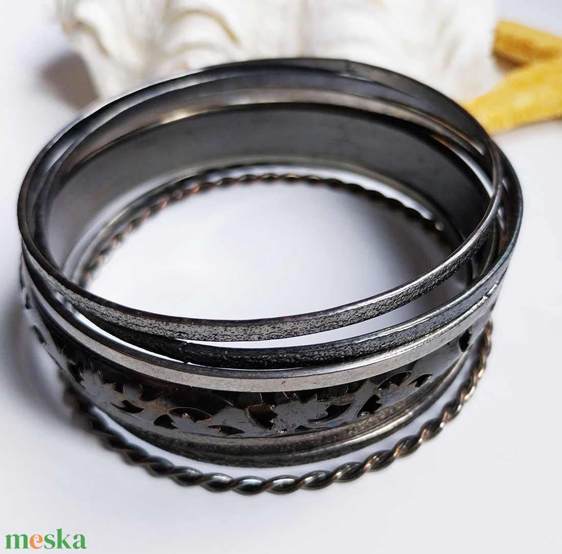 Fekete fém karperec szett - ékszer - karkötő - karperec - Meska.hu