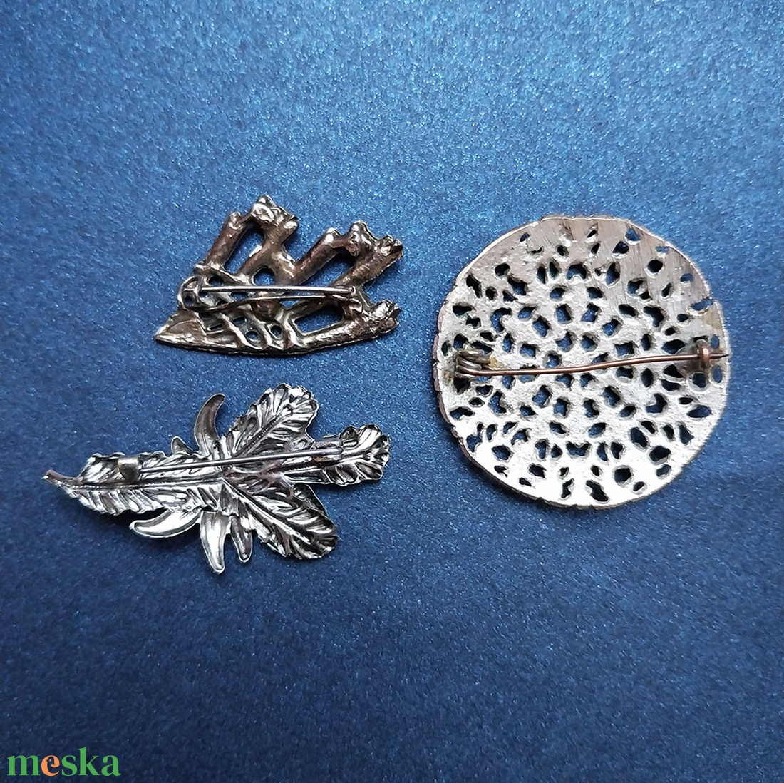 3 db vintage fém bross - ékszer - kitűző és bross - kitűző - Meska.hu 3 db vintage fém bross - ékszer - kitűző és bross - kitűző - Meska.hu