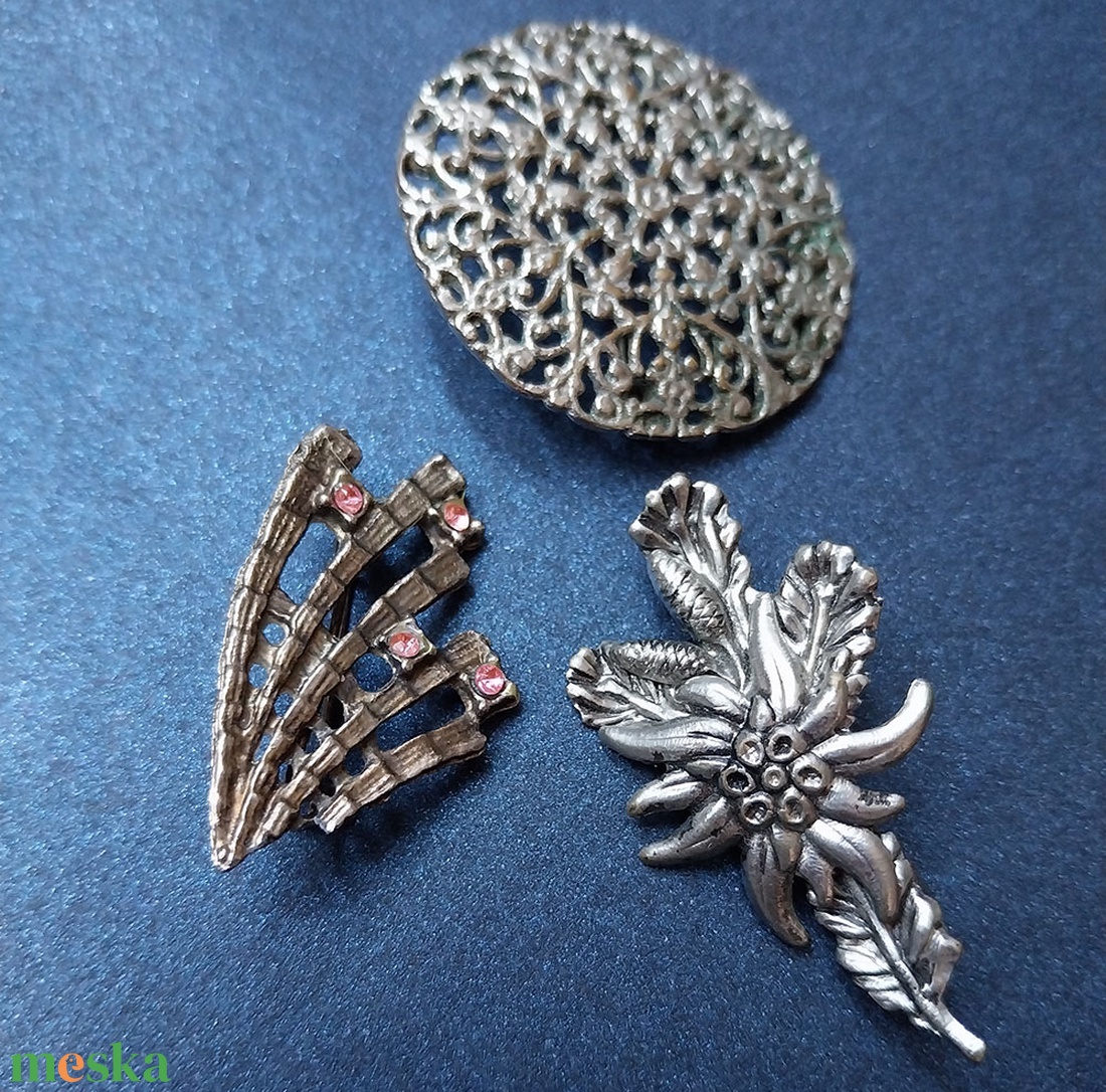 3 db vintage fém bross - ékszer - kitűző és bross - kitűző - Meska.hu 3 db vintage fém bross - ékszer - kitűző és bross - kitűző - Meska.hu