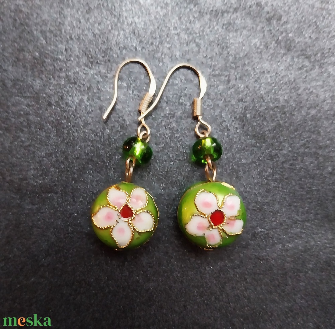 Zöld cloisonne fülbevaló ezüst akasztóval - ékszer - fülbevaló - lógó csepp fülbevaló - Meska.hu