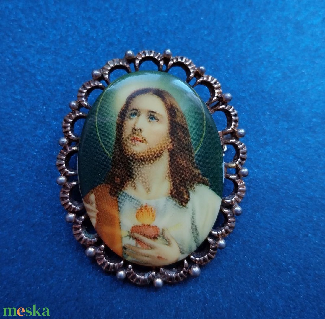 Retró Jézus bross - ékszer - kitűző és bross - kitűző - Meska.hu Retró Jézus bross - ékszer - kitűző és bross - kitűző - Meska.hu