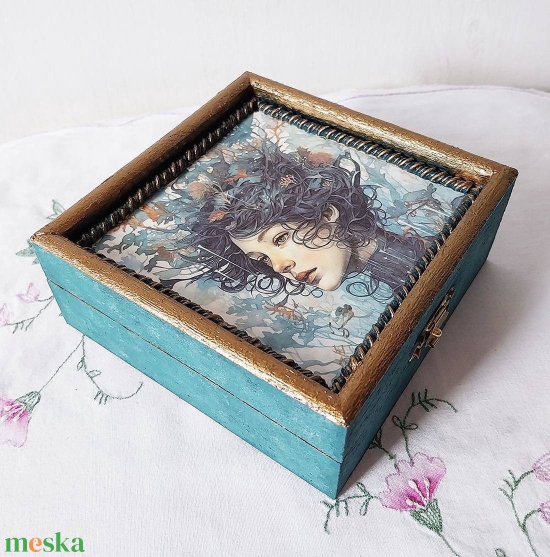 Korall Úrnő - díszdoboz - ékszer - ékszertartó - ékszerdoboz - Meska.hu