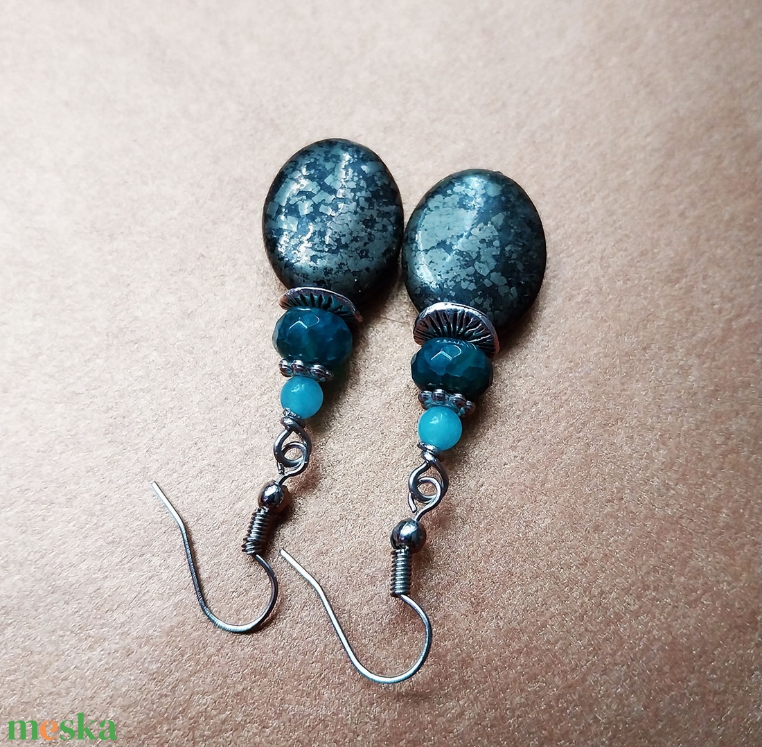 Ekhó - ásványköves fülbevaló  - ékszer - fülbevaló - lógó fülbevaló - Meska.hu