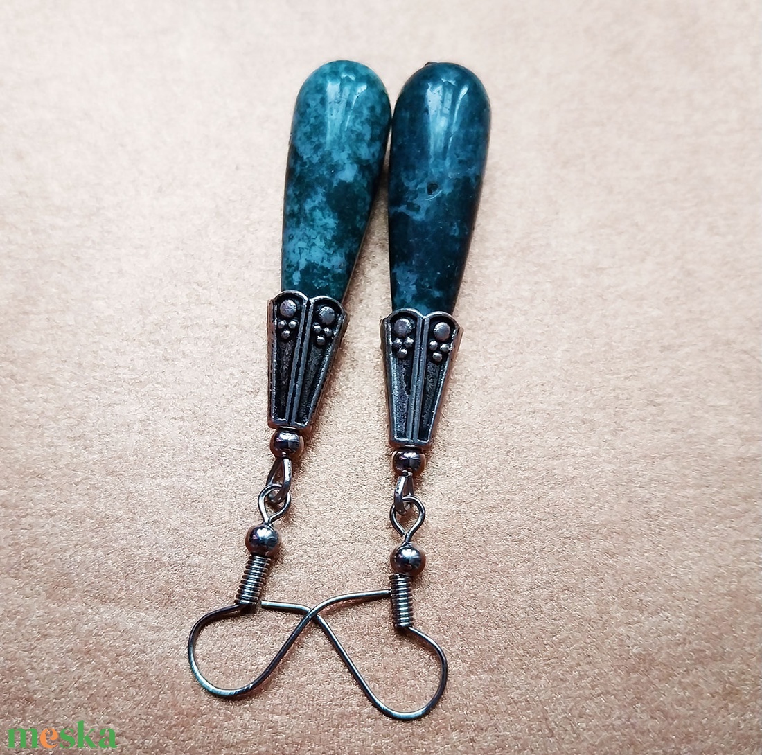 Naga - ásványgyöngyös fülbevaló - ékszer - fülbevaló - lógó fülbevaló - Meska.hu