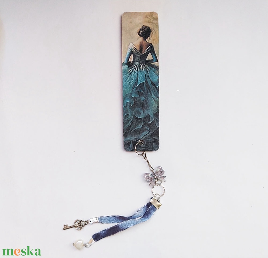 Báli Ruha könyvjelző - könyv & zene - könyvjelző - Meska.hu