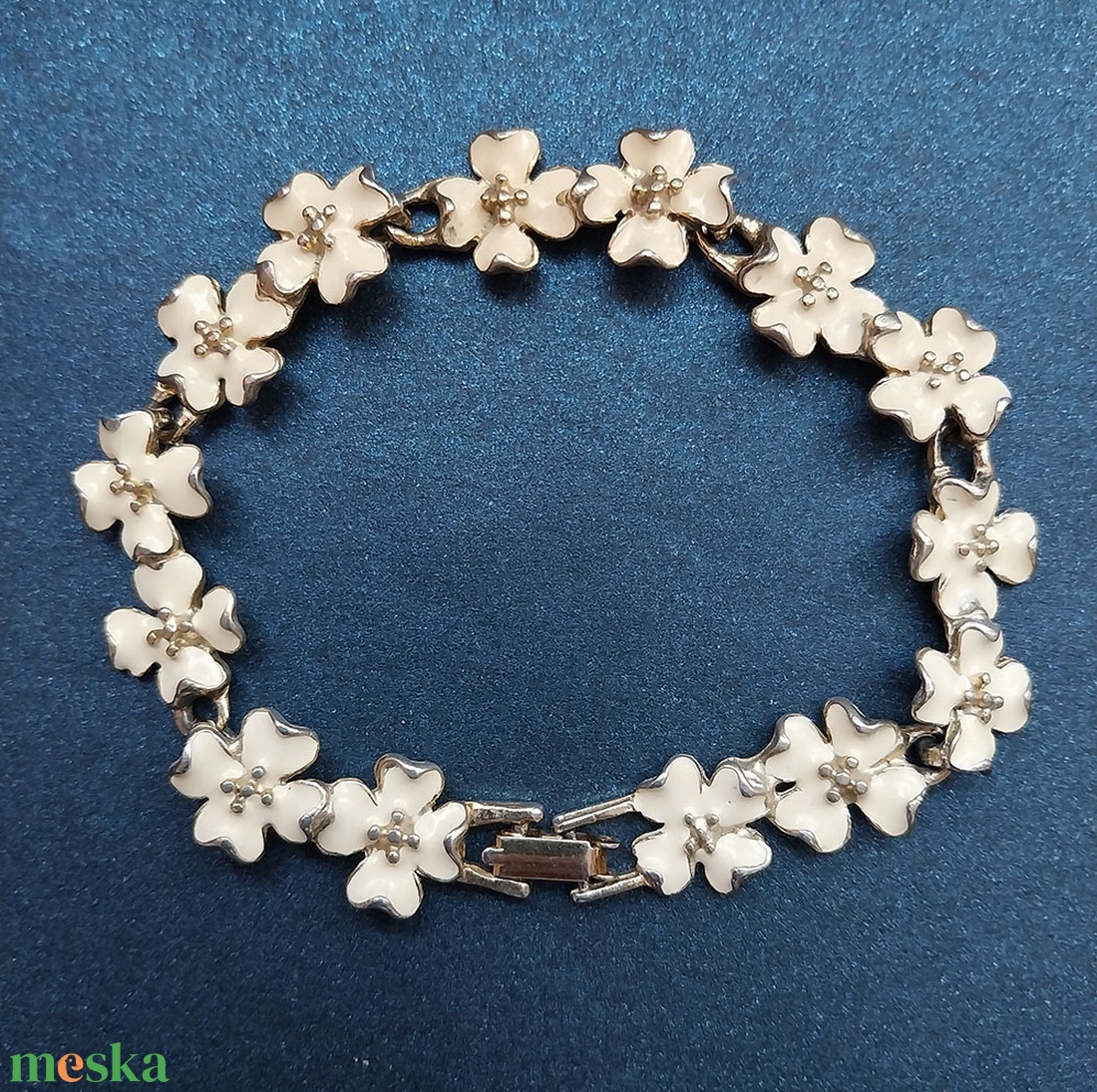 Vintage virágfüzér karkötő - ékszer - fülbevaló - lógó fülbevaló - Meska.hu