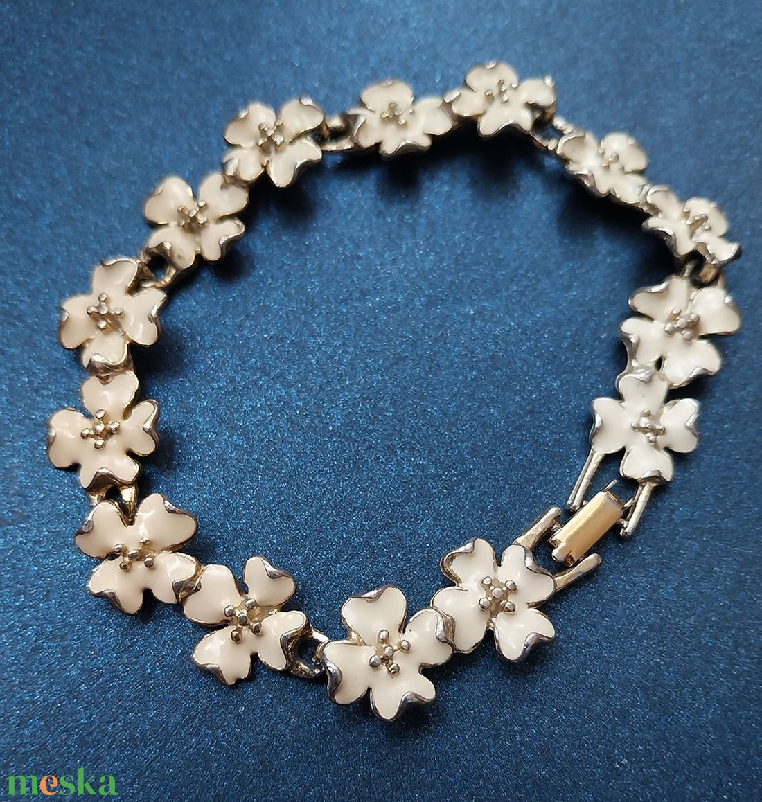 Vintage virágfüzér karkötő - ékszer - fülbevaló - lógó fülbevaló - Meska.hu