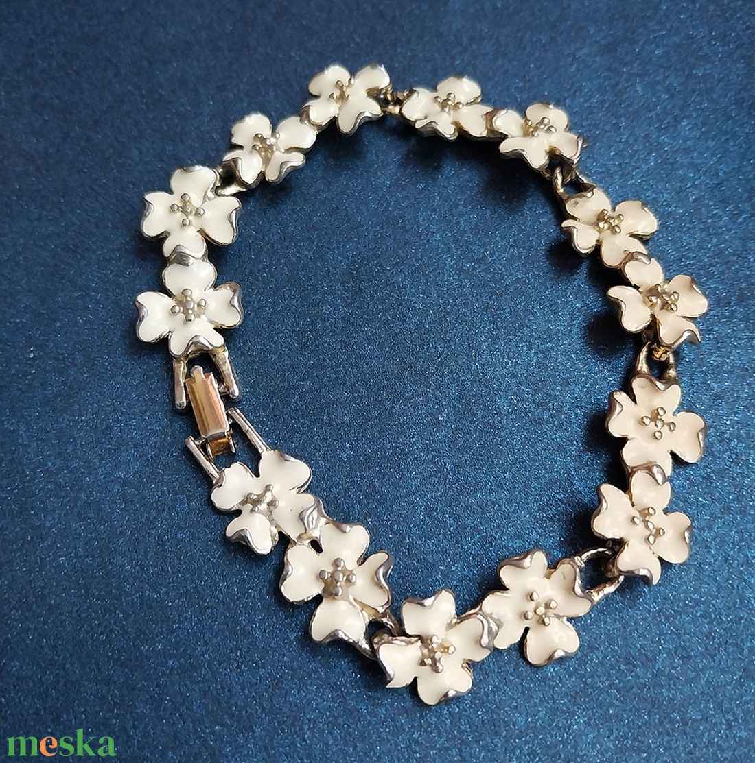 Vintage virágfüzér karkötő - ékszer - fülbevaló - lógó fülbevaló - Meska.hu