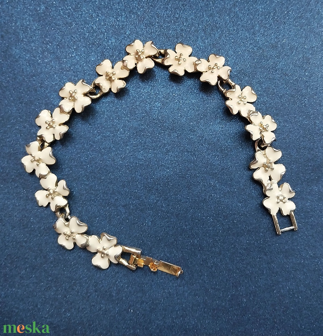 Vintage virágfüzér karkötő - ékszer - fülbevaló - lógó fülbevaló - Meska.hu