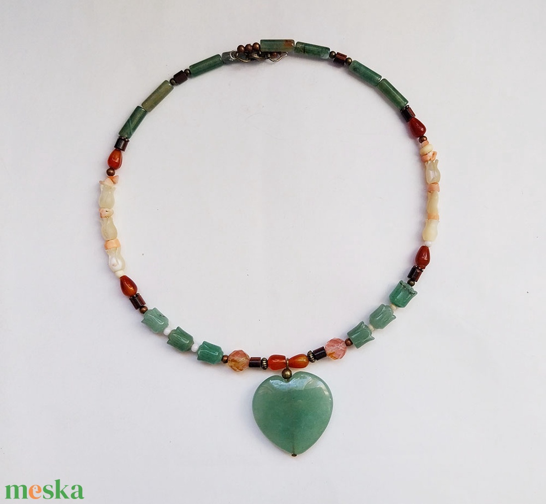 Alma Mater - ásványgyöngyös nyaklánc - ékszer - nyaklánc - medálos nyaklánc - Meska.hu