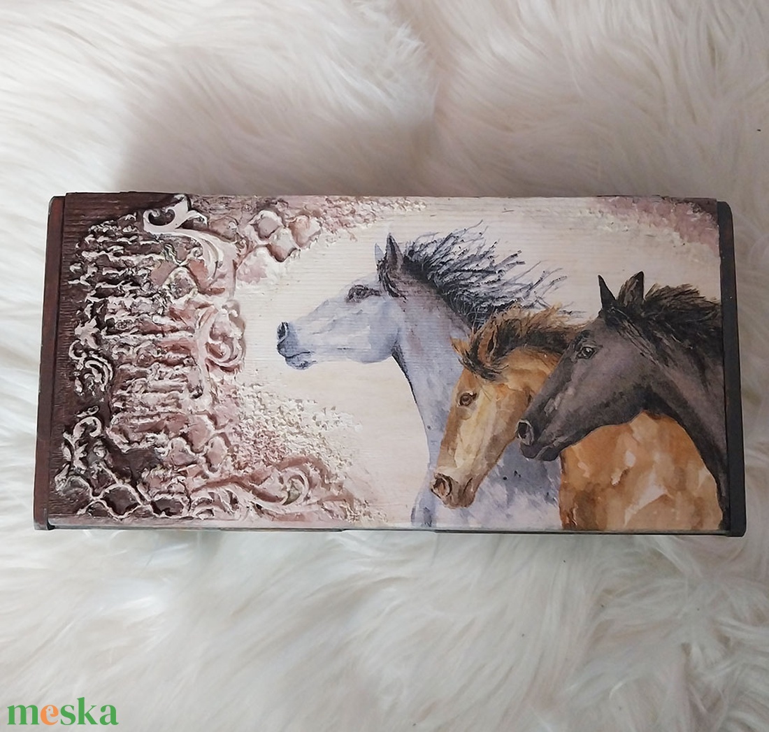 Vágtázó Lovak - díszdoboz - ékszer - ékszertartó - ékszerdoboz - Meska.hu
