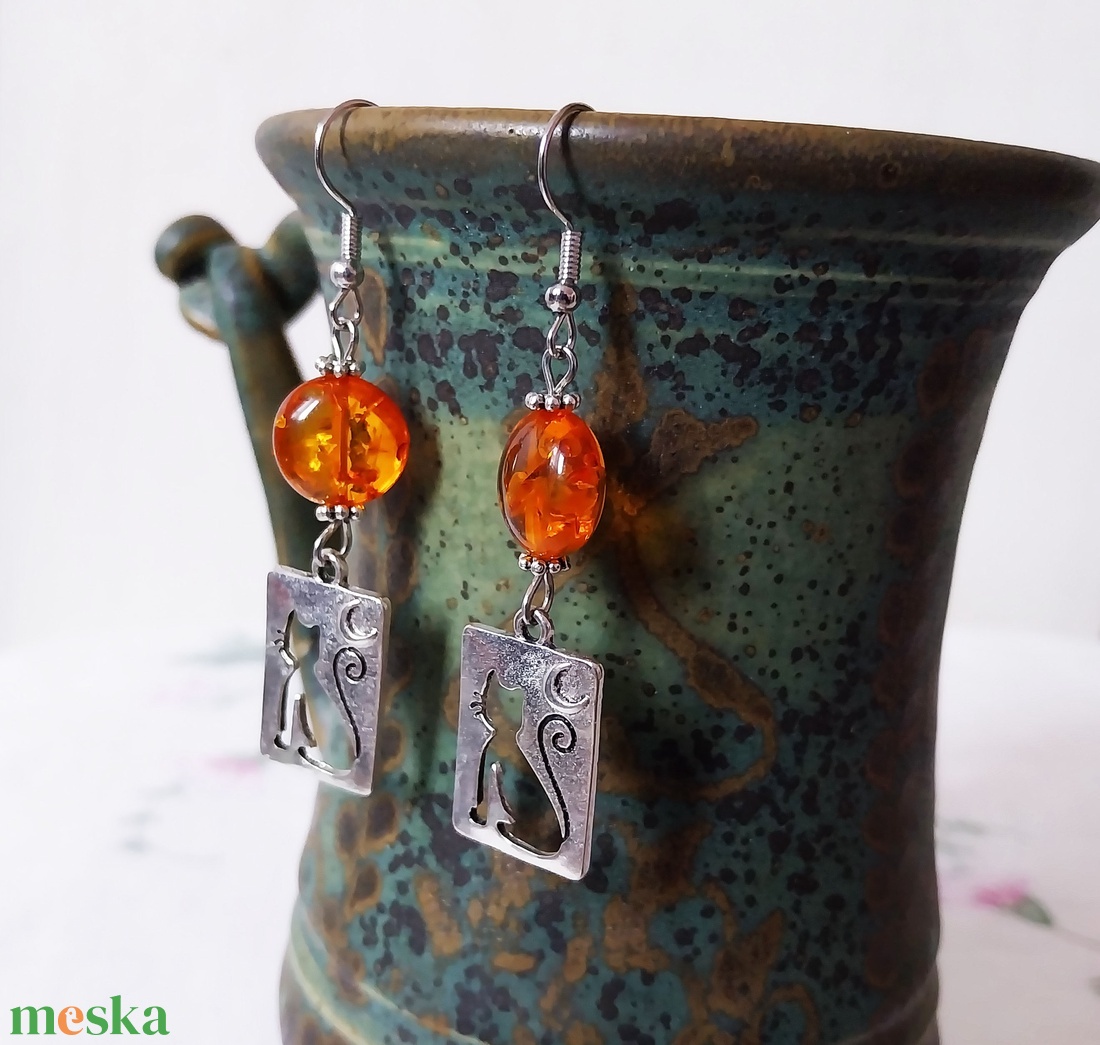 Macskazene - borostyános fülbevaló - ékszer - fülbevaló - lógó fülbevaló - Meska.hu