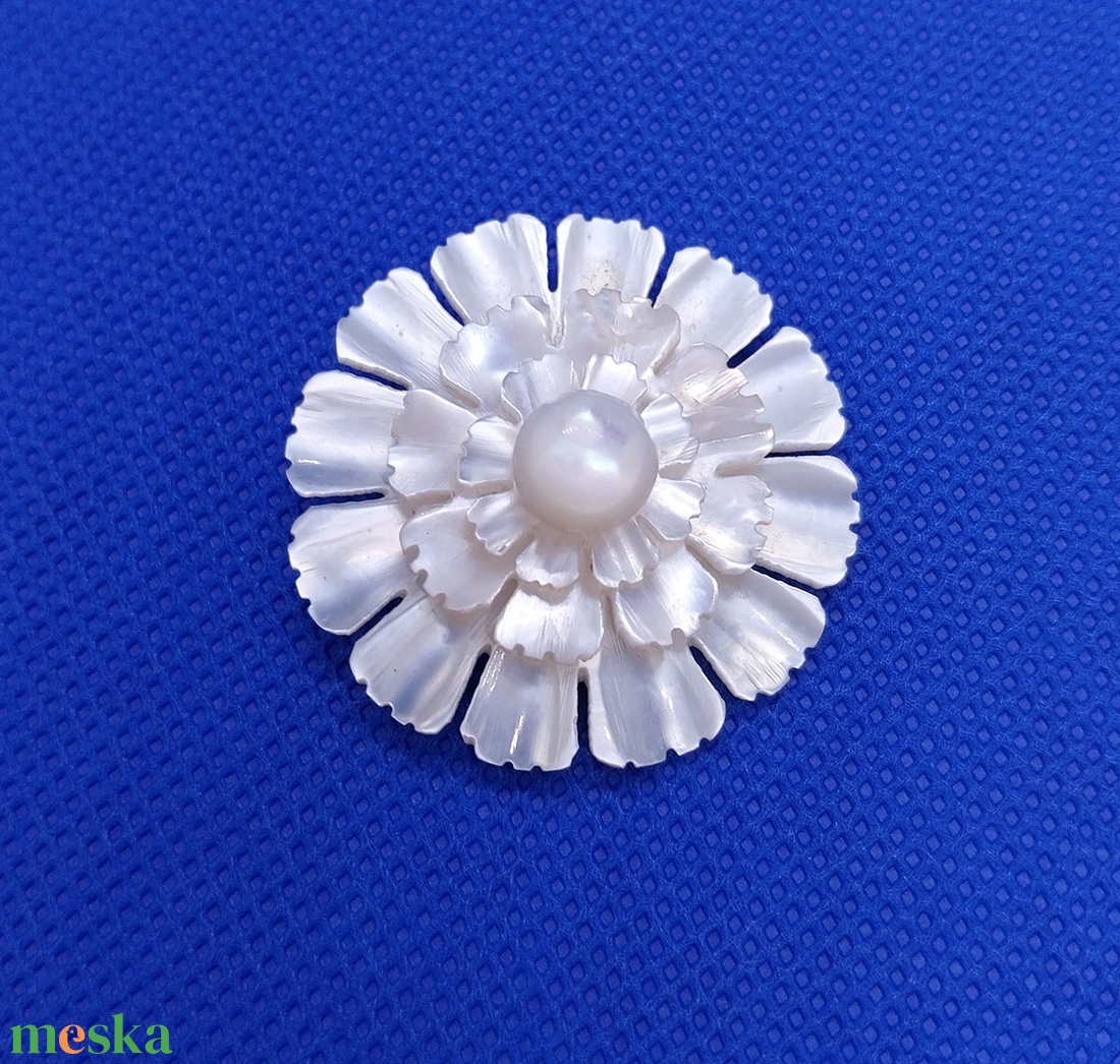 Vintage gyöngyház bross - ékszer - kitűző és bross - Meska.hu