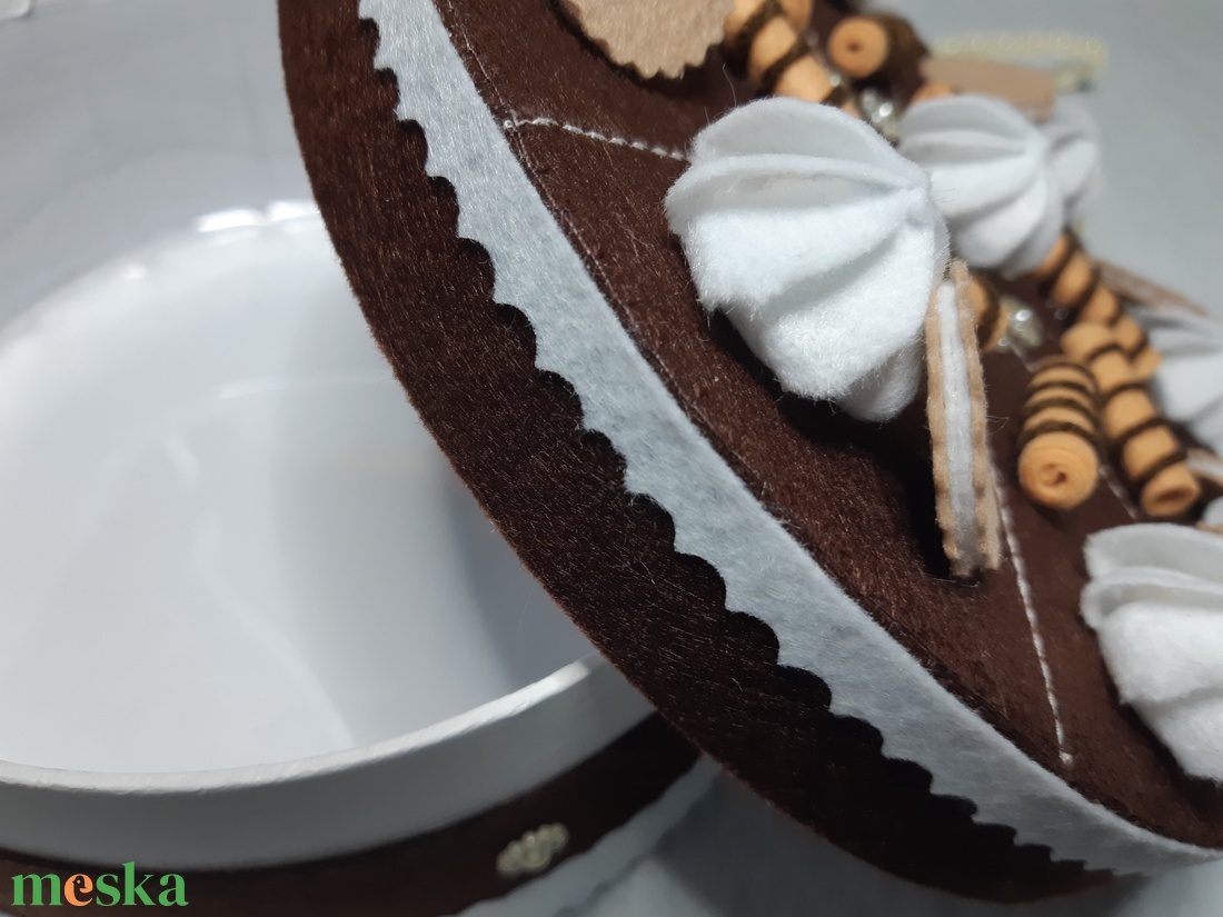 Doboz torta - játék & sport - szerepjáték - Meska.hu Doboz torta - játék & sport - szerepjáték - Meska.hu