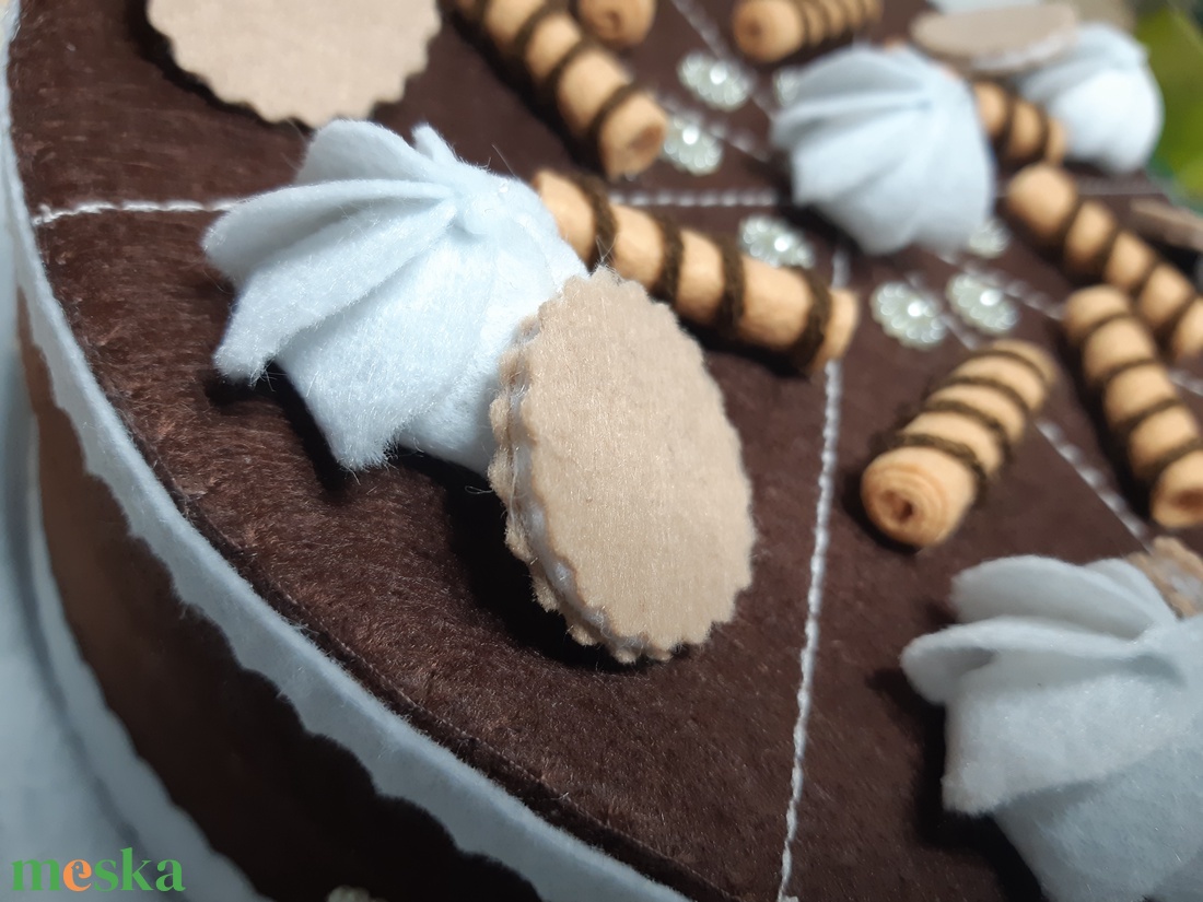 Doboz torta - játék & sport - szerepjáték - Meska.hu Doboz torta - játék & sport - szerepjáték - Meska.hu