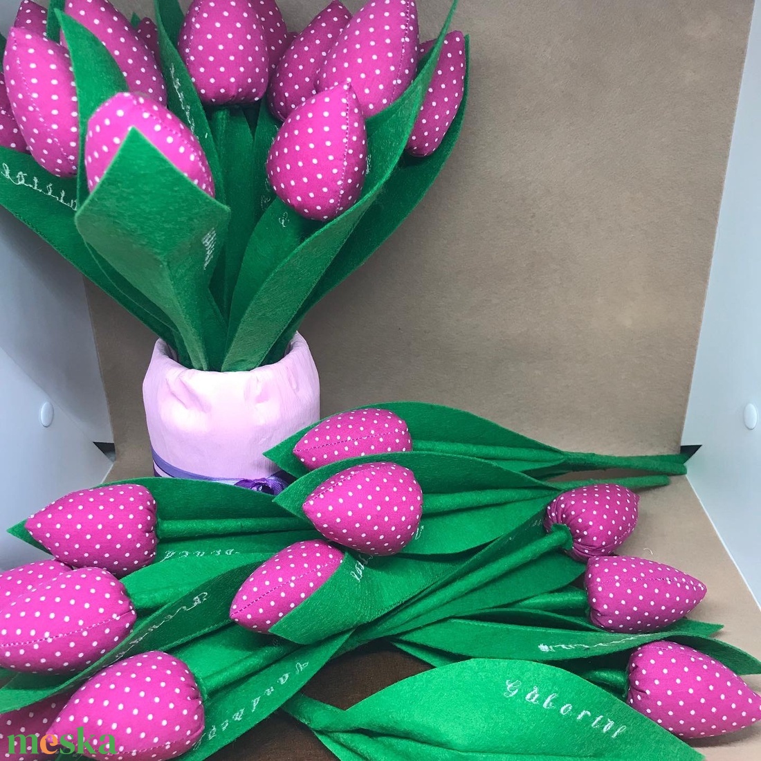 Textil tulipánok - otthon & életmód - dekoráció - virágdísz és tartó - csokor & virágdísz - Meska.hu Textil tulipánok - otthon & életmód - dekoráció - virágdísz és tartó - csokor & virágdísz - Meska.hu