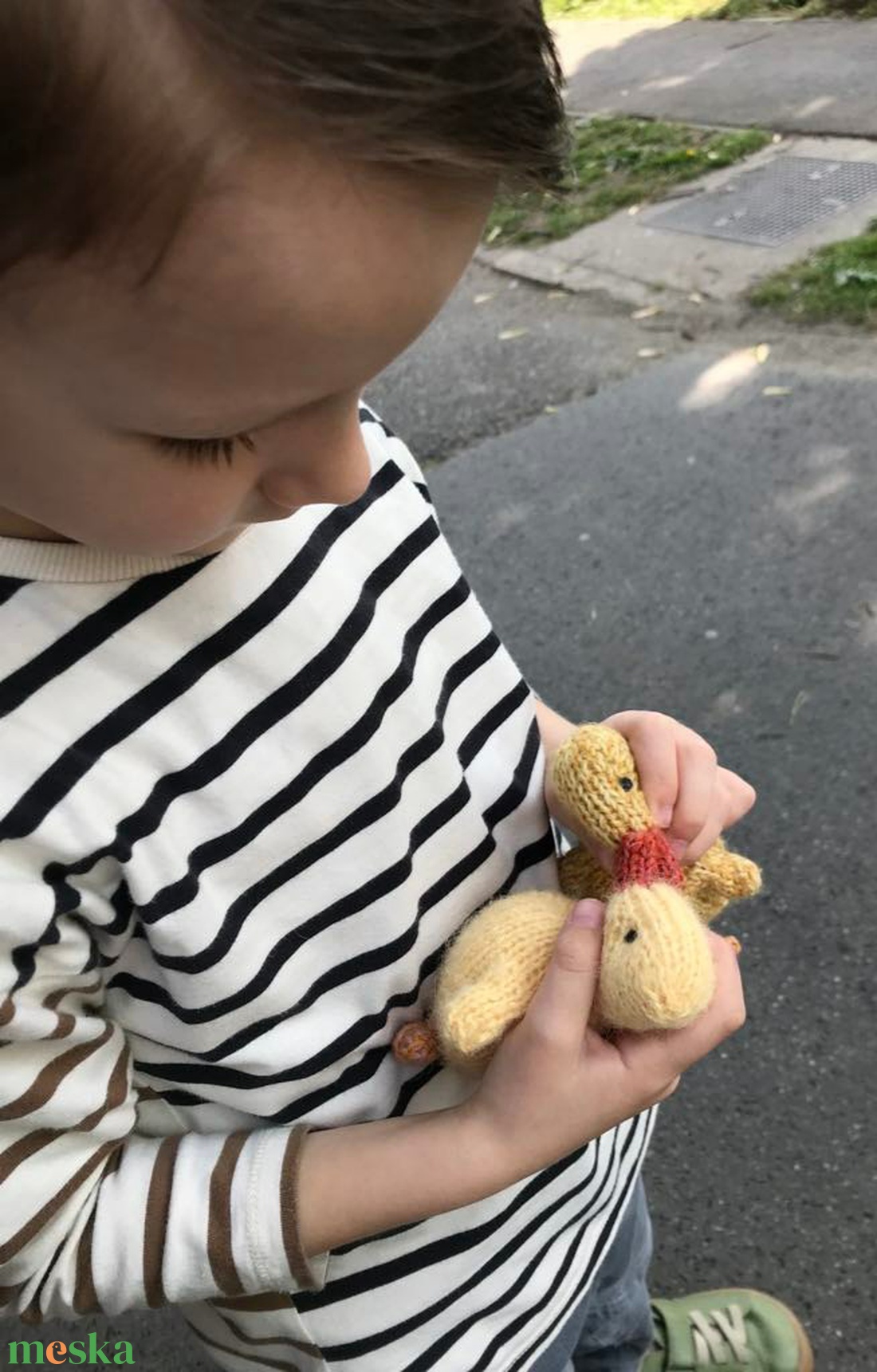 Kötött gyapjú kis kacsa plüss - játék & sport - plüssállat & játékfigura - madár - Meska.hu Kötött gyapjú kis kacsa plüss - játék & sport - plüssállat & játékfigura - madár - Meska.hu