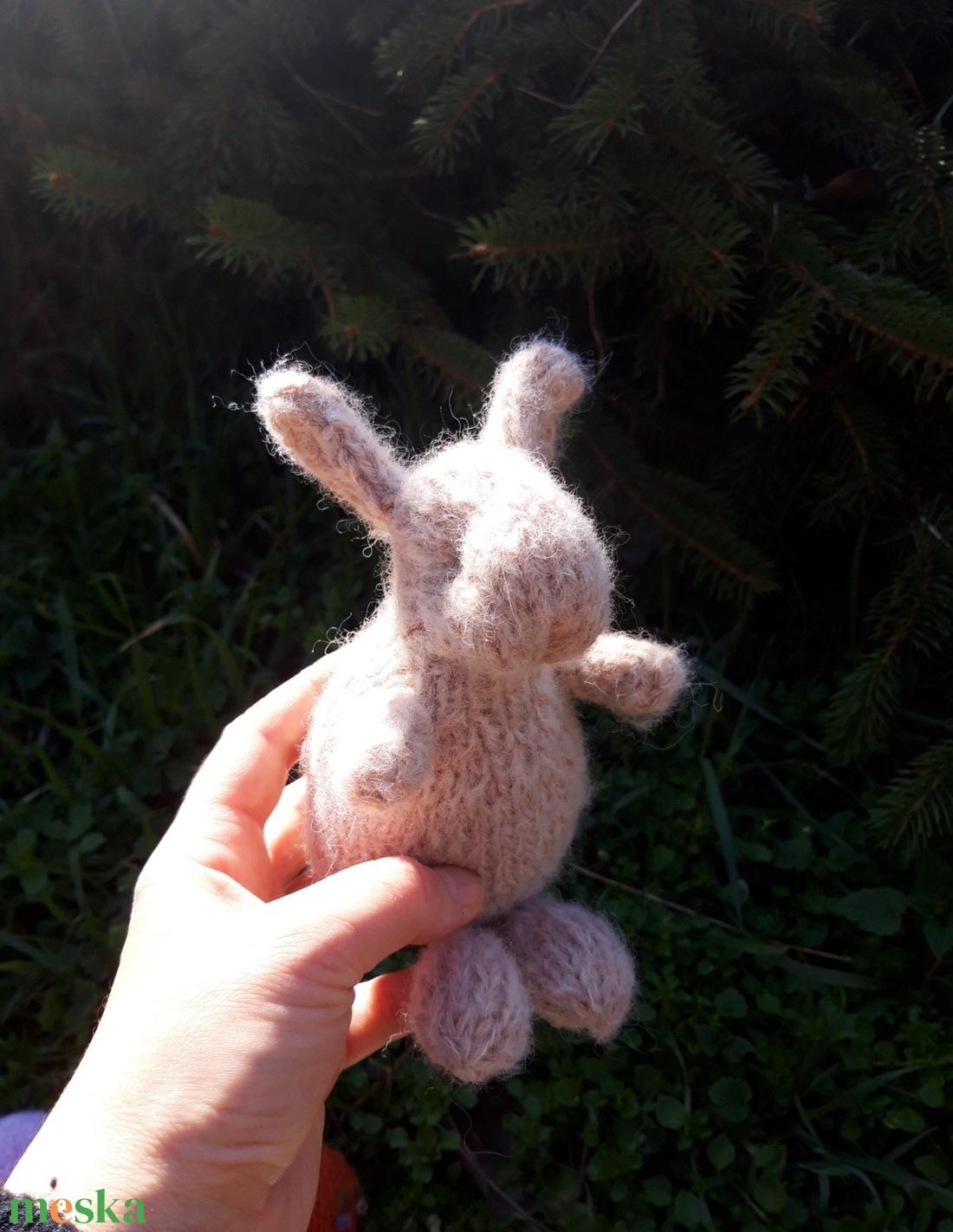 Kicsi kötött gyapjú nyuszi -világos bézs - baba - mama - baba játékok - waldorf játékok - Meska.hu