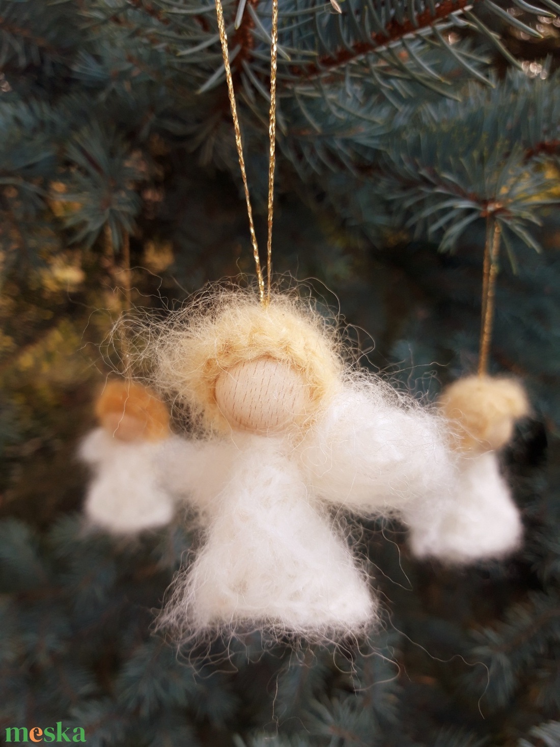 Gyapjú angyalka karácsonyi dísz - karácsony - karácsonyi lakásdekoráció - karácsonyfadíszek - Meska.hu