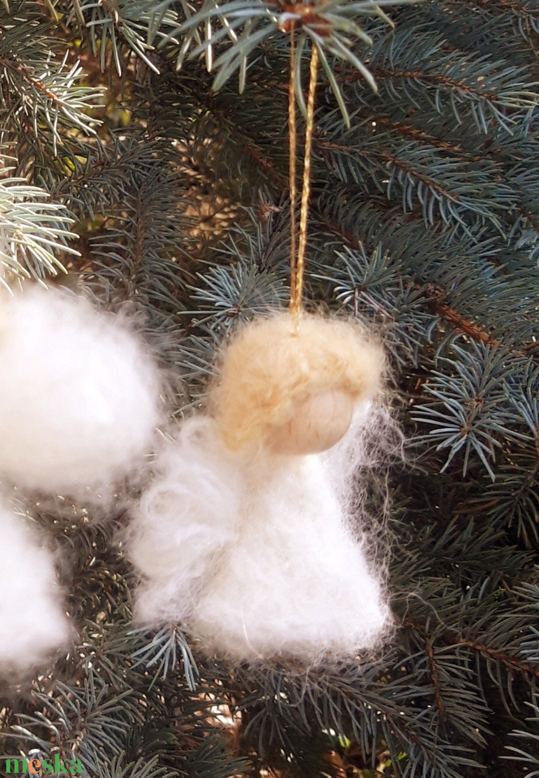 Gyapjú angyalka karácsonyi dísz - karácsony - karácsonyi lakásdekoráció - karácsonyfadíszek - Meska.hu