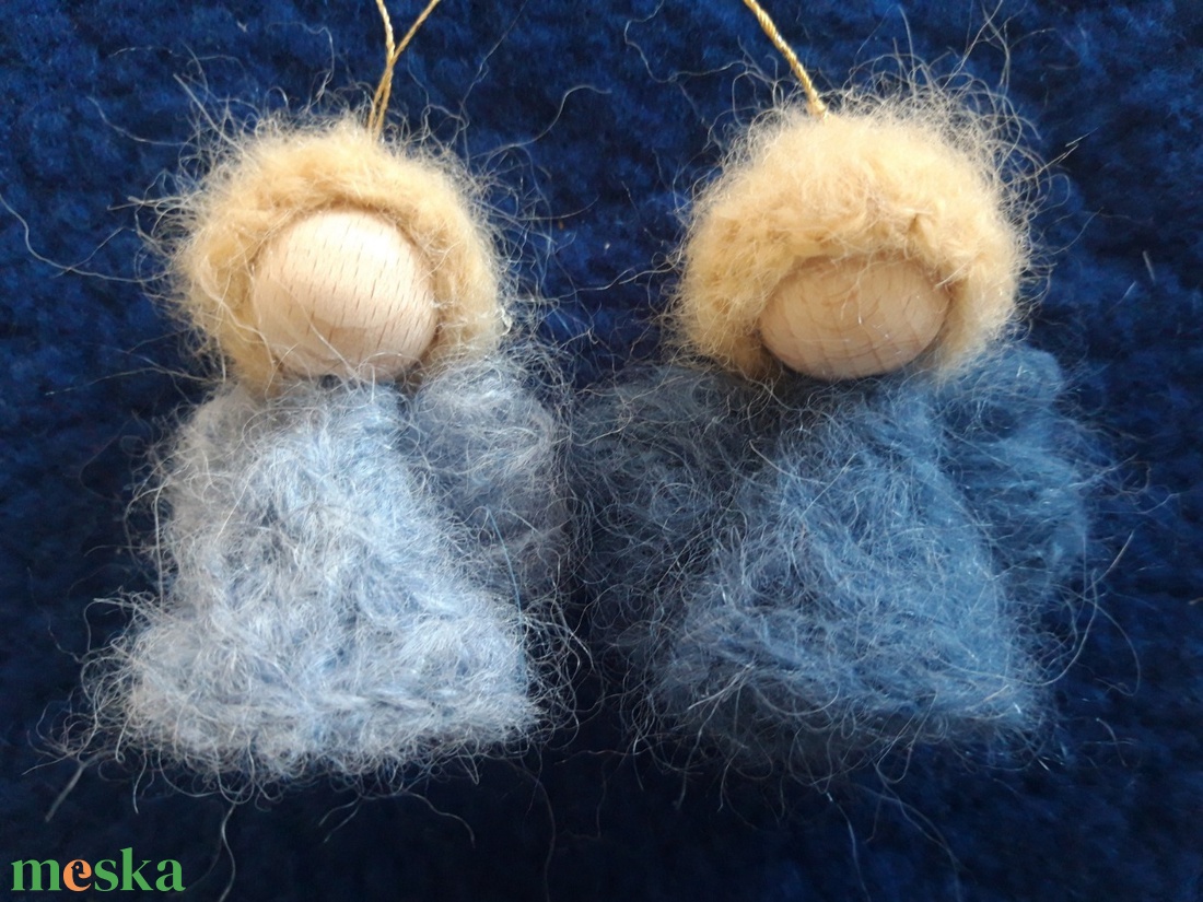 Gyapjú angyalka karácsonyi dísz- kék árnyalatok - karácsony - karácsonyi lakásdekoráció - karácsonyfadíszek - Meska.hu