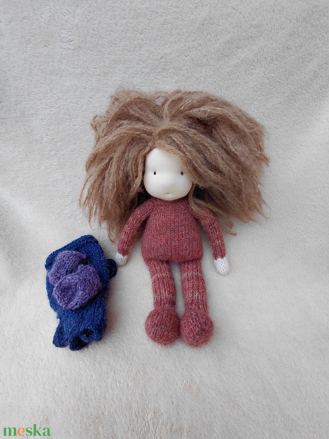 Kötött testű baba 28 cm - játék & sport - készségfejlesztő és logikai játék - montessori szivárvány, waldorf játékok - Meska.hu