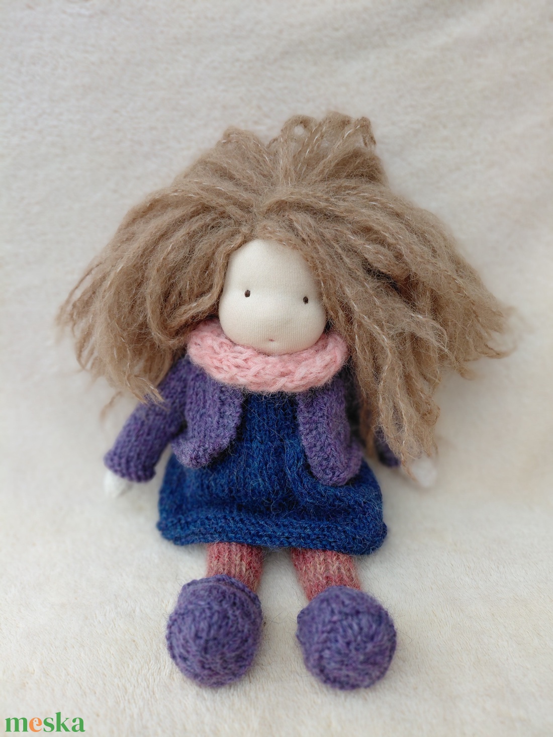 Kötött testű baba 28 cm - játék & sport - készségfejlesztő és logikai játék - montessori szivárvány, waldorf játékok - Meska.hu