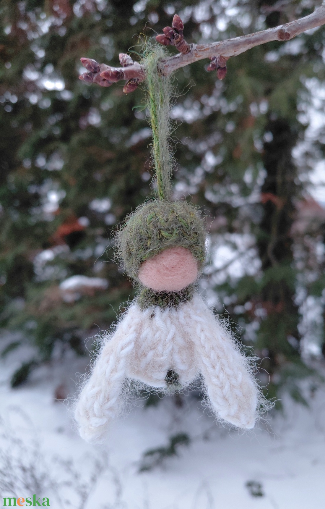 Gyapjú hóvirág-gyermek akasztható dísz waldorf - évszakasztalra - otthon & életmód - dekoráció - fali és függő dekoráció - függődísz - Meska.hu