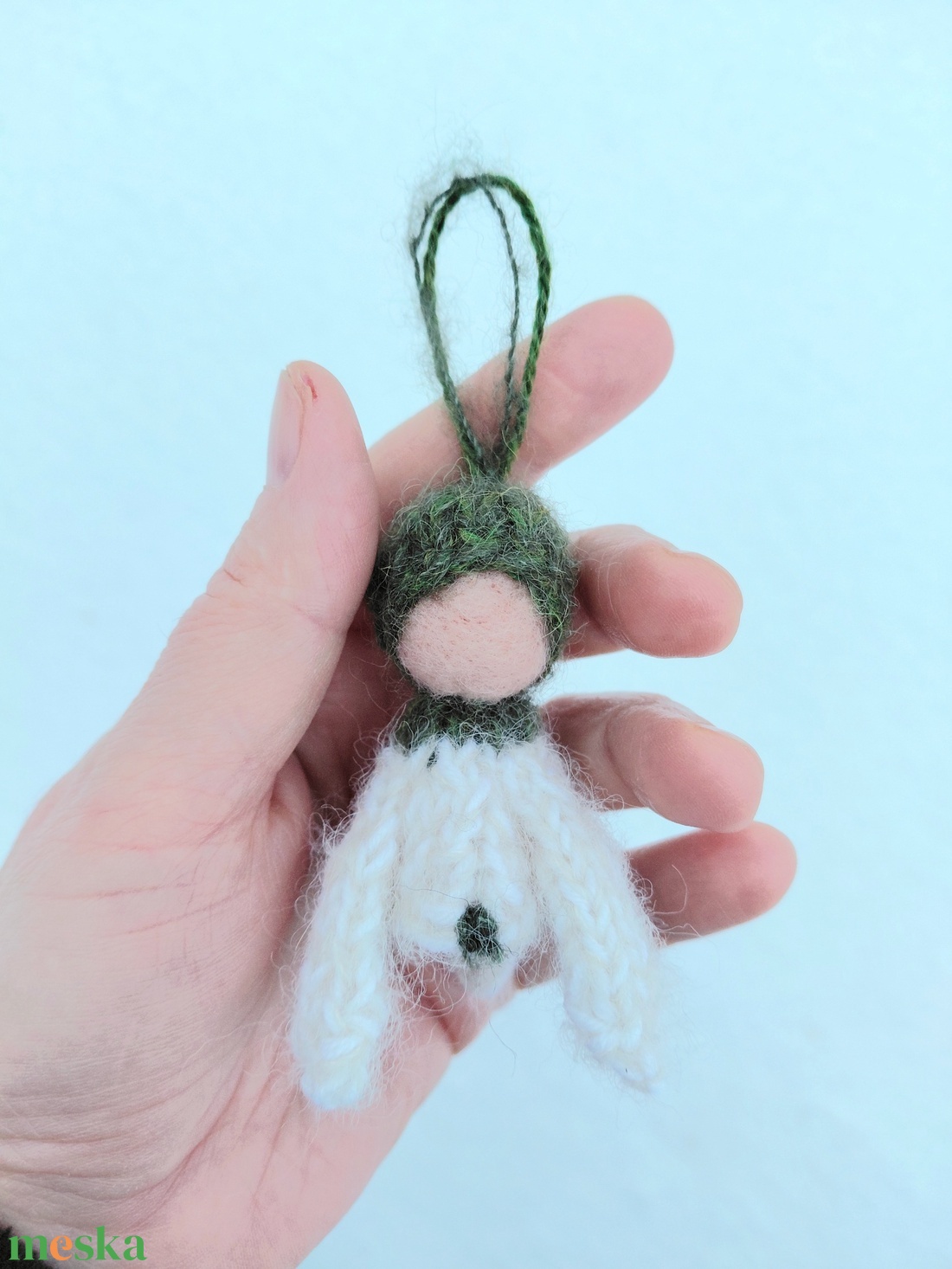 Gyapjú hóvirág-gyermek akasztható dísz waldorf - évszakasztalra - otthon & életmód - dekoráció - fali és függő dekoráció - függődísz - Meska.hu