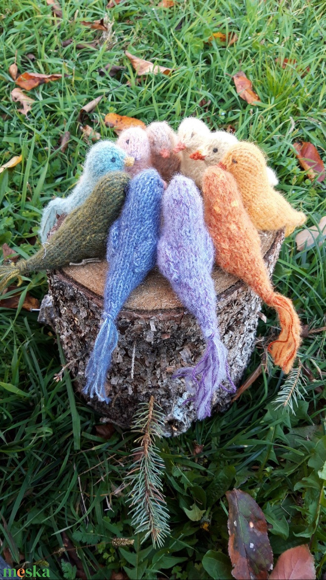 Színes madárka plüss 100% gyapjúfonalból  - baba - mama - baba játékok - waldorf játékok - Meska.hu