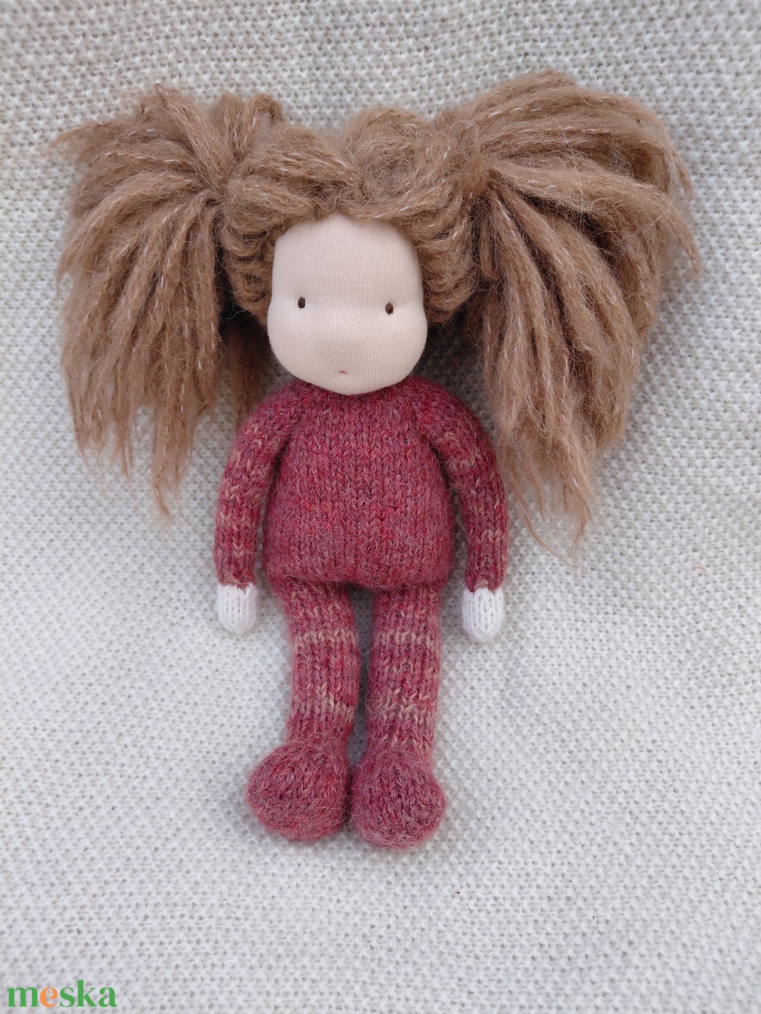 Kötött testű waldorf jellegű gyapjú baba - 32 cm magas - játék & sport - baba & babaház - öltöztethető baba - Meska.hu