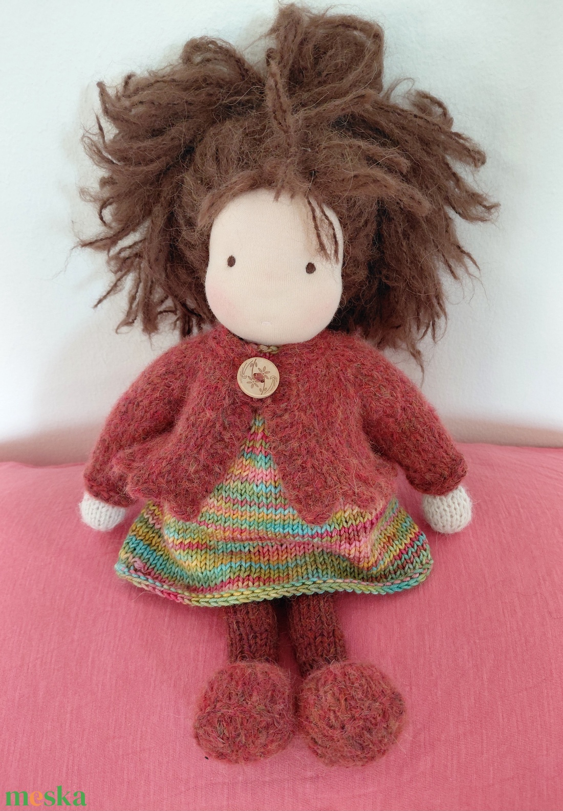 Kötött testű waldorf jellegű gyapjú baba - 32 cm magas - játék & sport - baba & babaház - öltöztethető baba - Meska.hu