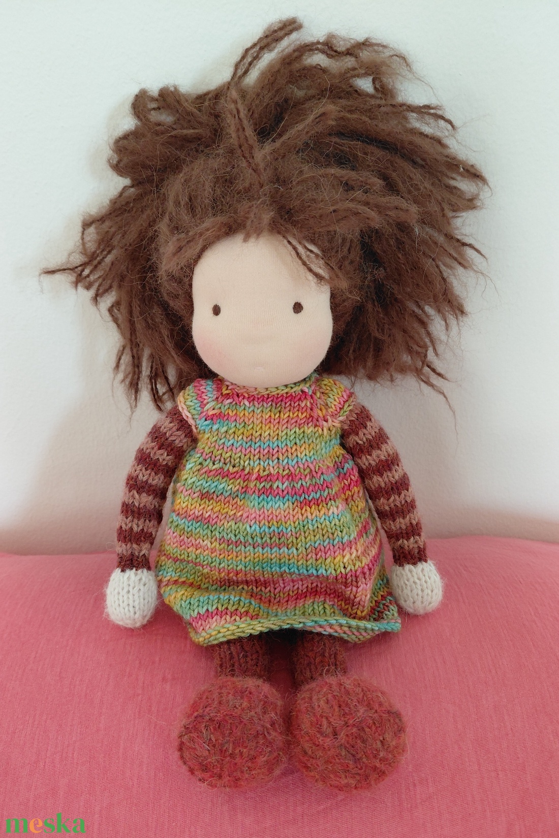 Kötött testű waldorf jellegű gyapjú baba - 32 cm magas - játék & sport - baba & babaház - öltöztethető baba - Meska.hu