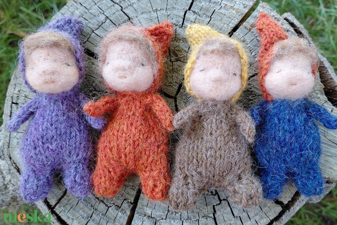 Kötött színes gyapjú marok-manó - baba - mama - baba játékok - waldorf játékok - Meska.hu