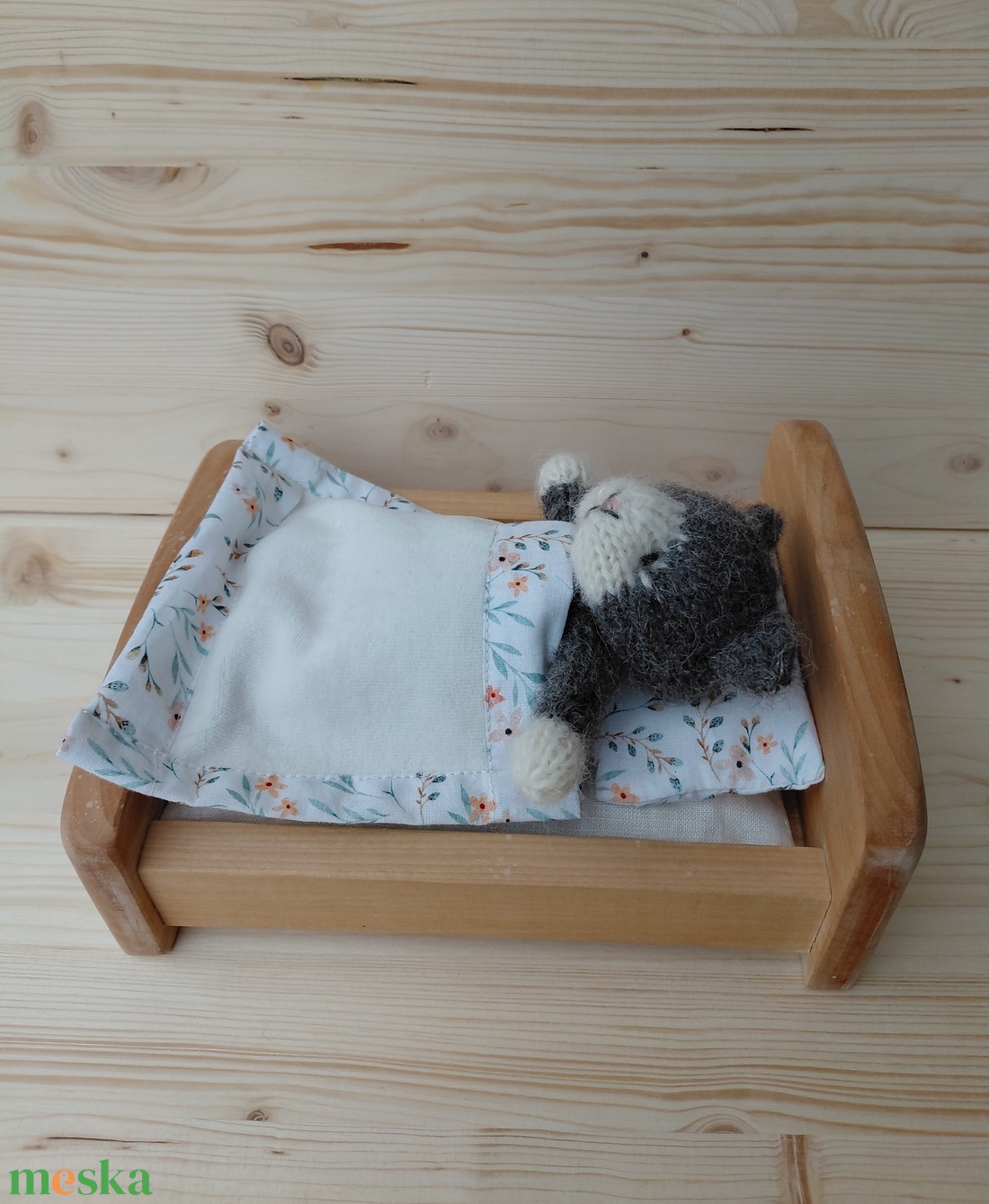 Kötött gyapjú cica ruhában - baba - mama - baba játékok - waldorf játékok - Meska.hu
