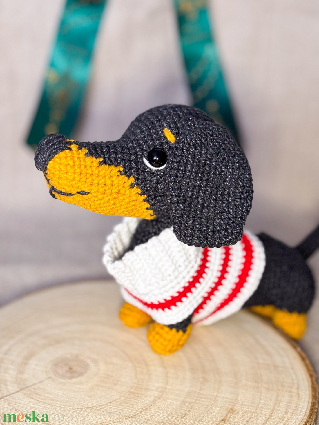 Horgolt tacskó - játék & sport - plüssállat & játékfigura - kutya - Meska.hu