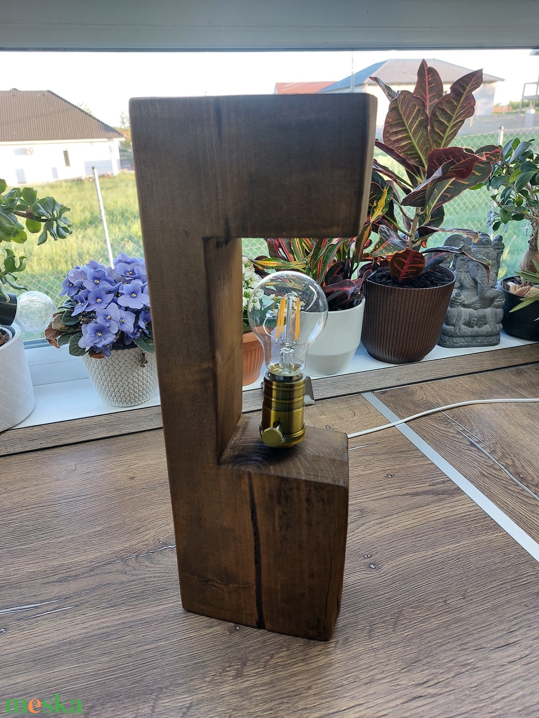 Egyedi kézzel csiszolt fa vintage stílusú asztali vagy kis álló retró fenyő lámpa - otthon & életmód - lámpa - asztali lámpa - Meska.hu