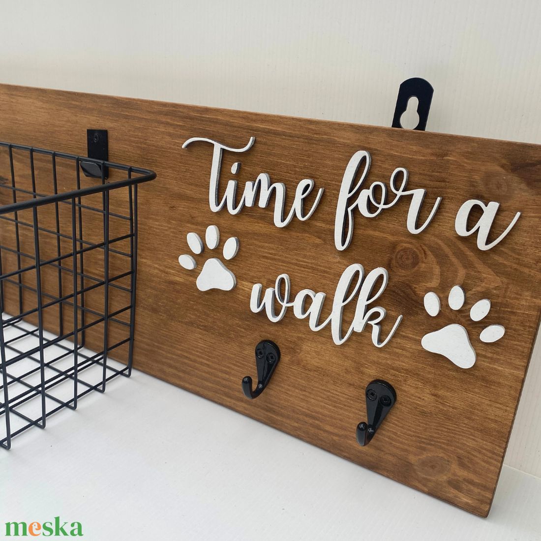 Kutyás fali konzol játéktároló kosárral és pórázakasztóval Time for a walk szöveggel - otthon & életmód - kisállatoknak - kutyáknak - jutalomfalat tartó - Meska.hu