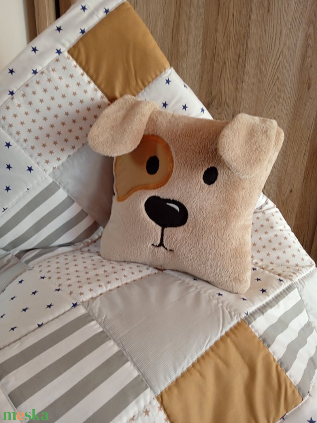 Ovis méretű patchwork takaró kutyus párnával - otthon & életmód - babaszoba, gyerekszoba - babatakaró, gyerek pléd - Meska.hu Ovis méretű patchwork takaró kutyus párnával - otthon & életmód - babaszoba, gyerekszoba - babatakaró, gyerek pléd - Meska.hu