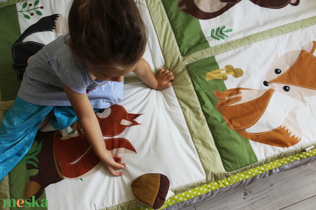 Erdő mintás játszószőnyeg babáknak 100% pamut mozgatható részekkel állatokkal - játék & sport - 3 éves kor alattiaknak - játszószőnyeg - Meska.hu