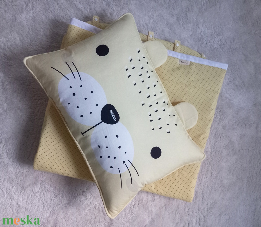 Gyermek hálózsák cica mintájú párnával 140x58 cm - otthon & életmód - babaszoba, gyerekszoba - Meska.hu