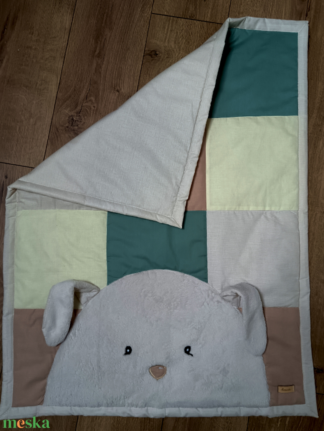 Baba méretű patchwork takaró nyuszival - otthon & életmód - babaszoba, gyerekszoba - babatakaró, gyerek pléd - Meska.hu Baba méretű patchwork takaró nyuszival - otthon & életmód - babaszoba, gyerekszoba - babatakaró, gyerek pléd - Meska.hu