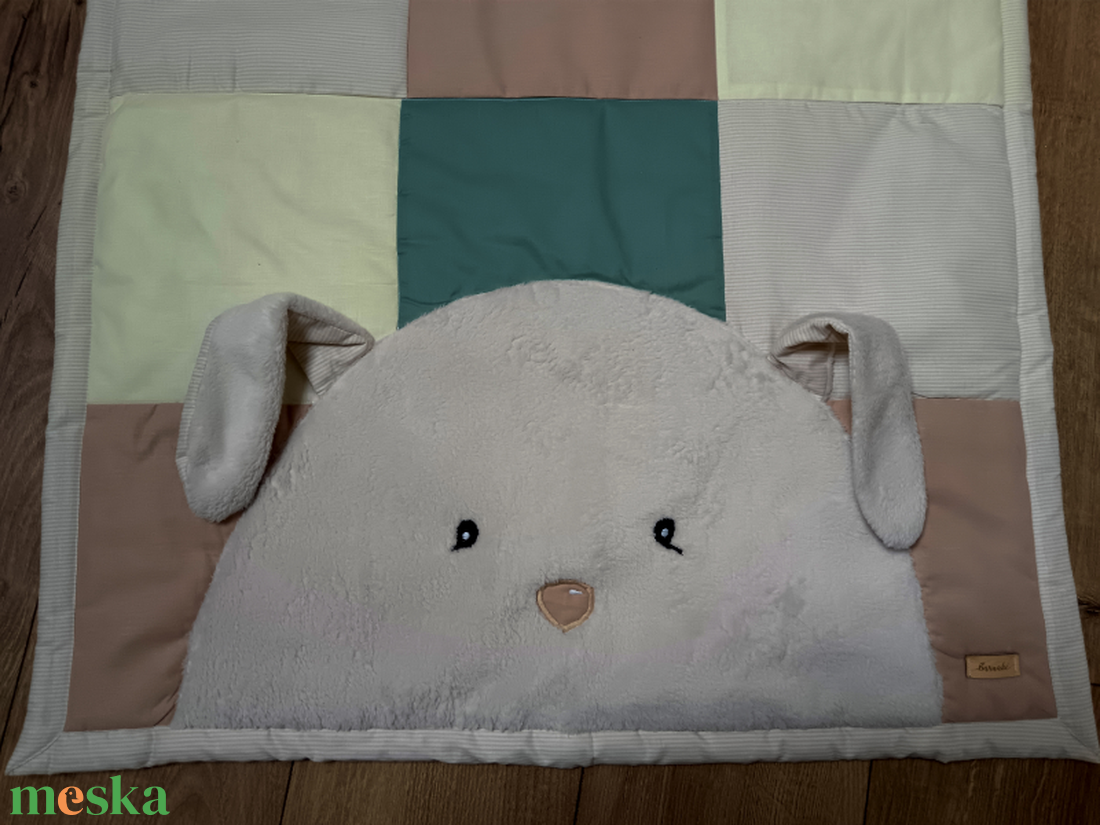 Baba méretű patchwork takaró nyuszival - otthon & életmód - babaszoba, gyerekszoba - babatakaró, gyerek pléd - Meska.hu Baba méretű patchwork takaró nyuszival - otthon & életmód - babaszoba, gyerekszoba - babatakaró, gyerek pléd - Meska.hu