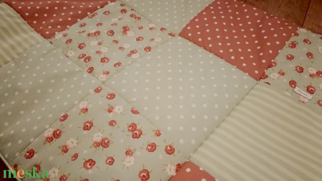 Patchwork falvédő mályva-menta színben - otthon & életmód - lakástextil - falvédő - Meska.hu Patchwork falvédő mályva-menta színben - otthon & életmód - lakástextil - falvédő - Meska.hu