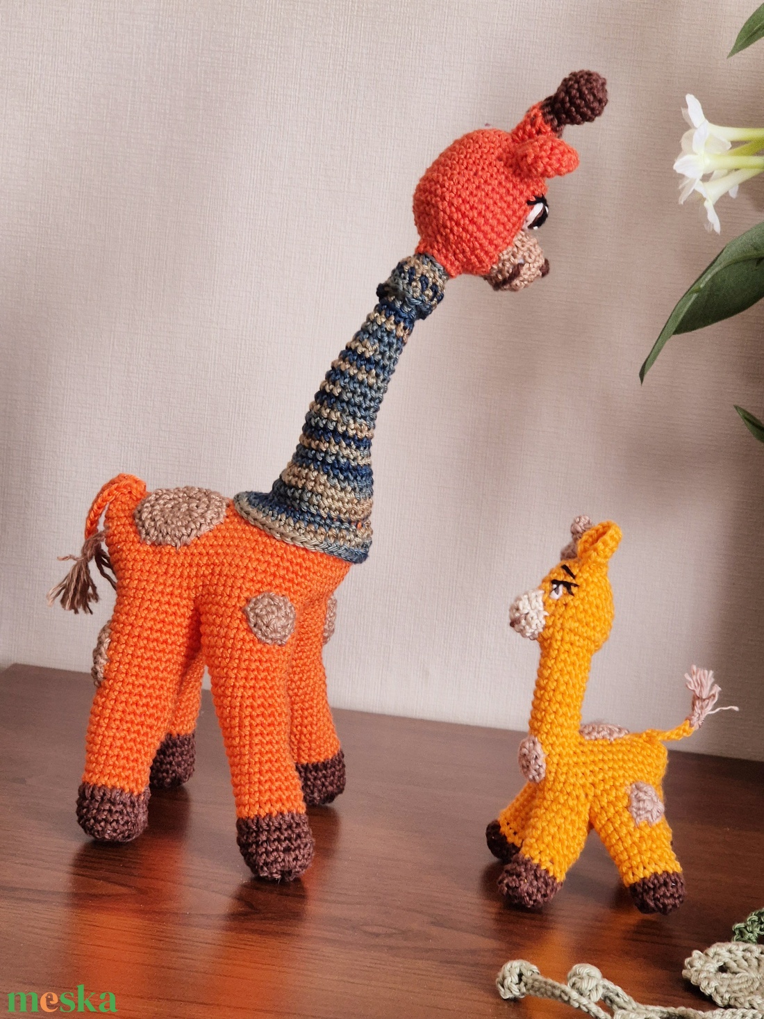 Amigurumi zsiráf család, fájós torkú anya és kicsinye - játék & sport - plüssállat & játékfigura - zsiráf - Meska.hu Amigurumi zsiráf család, fájós torkú anya és kicsinye - játék & sport - plüssállat & játékfigura - zsiráf - Meska.hu