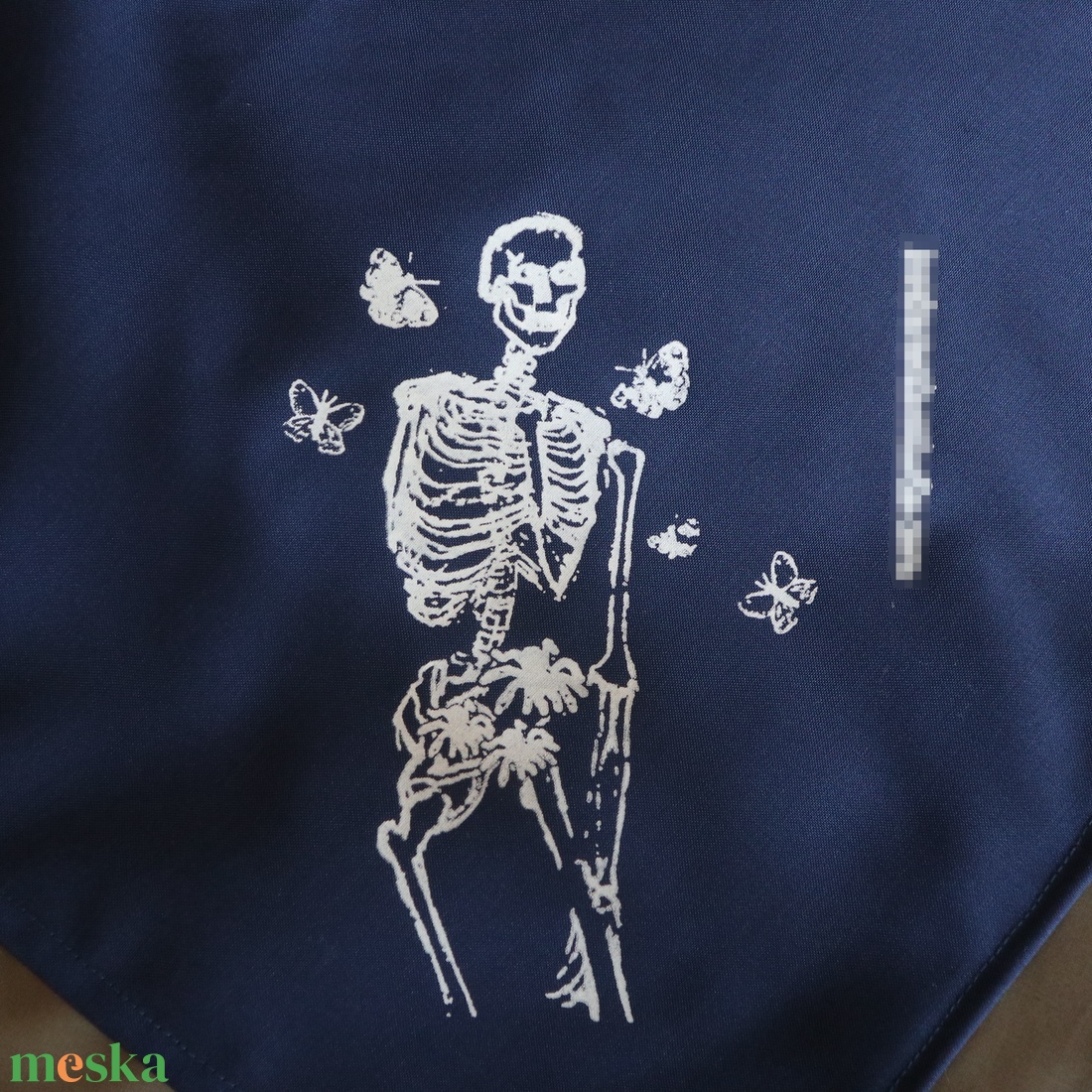 Pillangós csontvázas foszforeszkáló kendő - ruha & divat - sál, sapka, kendő - fejpánt - Meska.hu